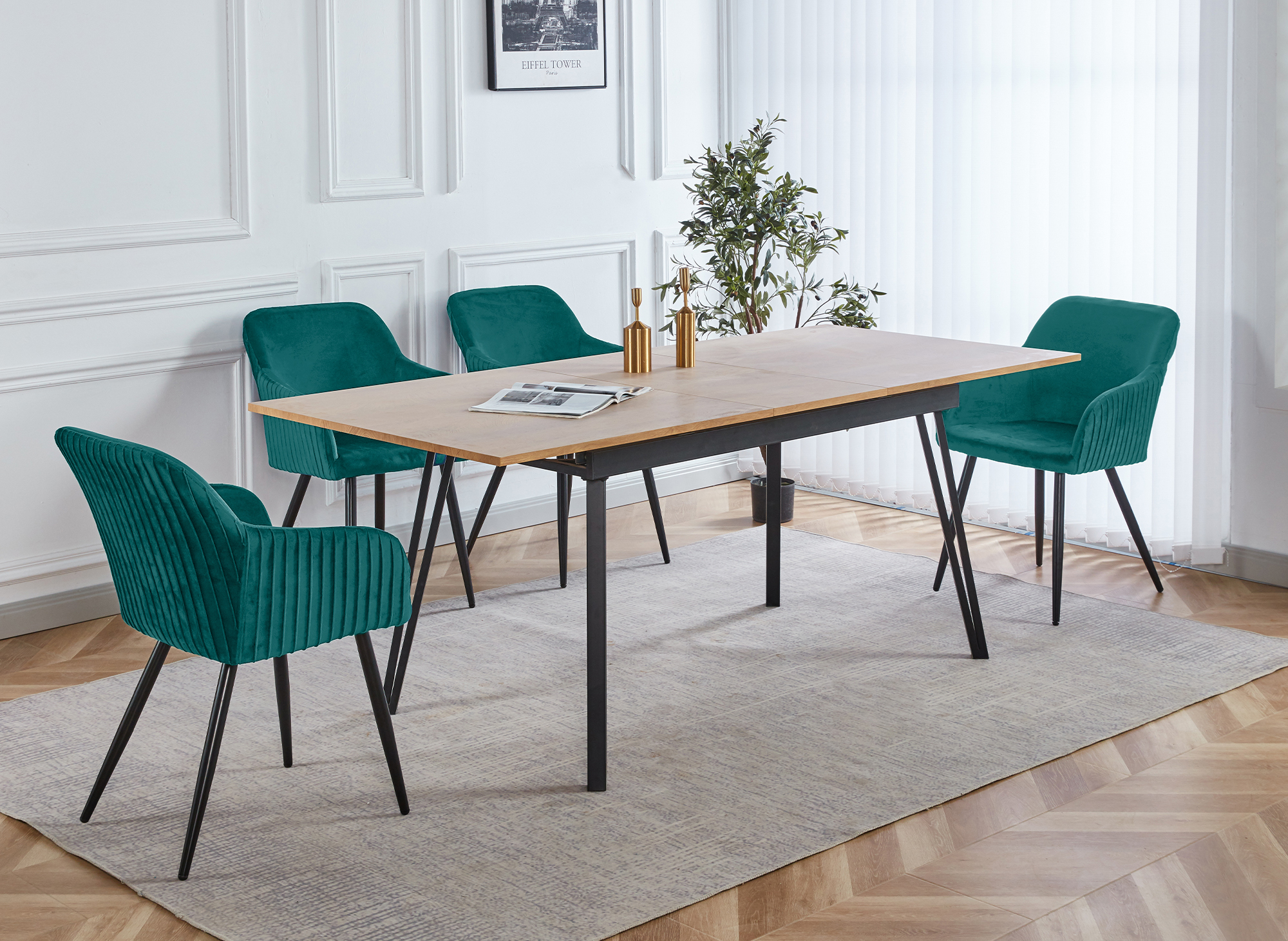 Lot de 2 chaises en velours vert pieds en métal noir DEVOR