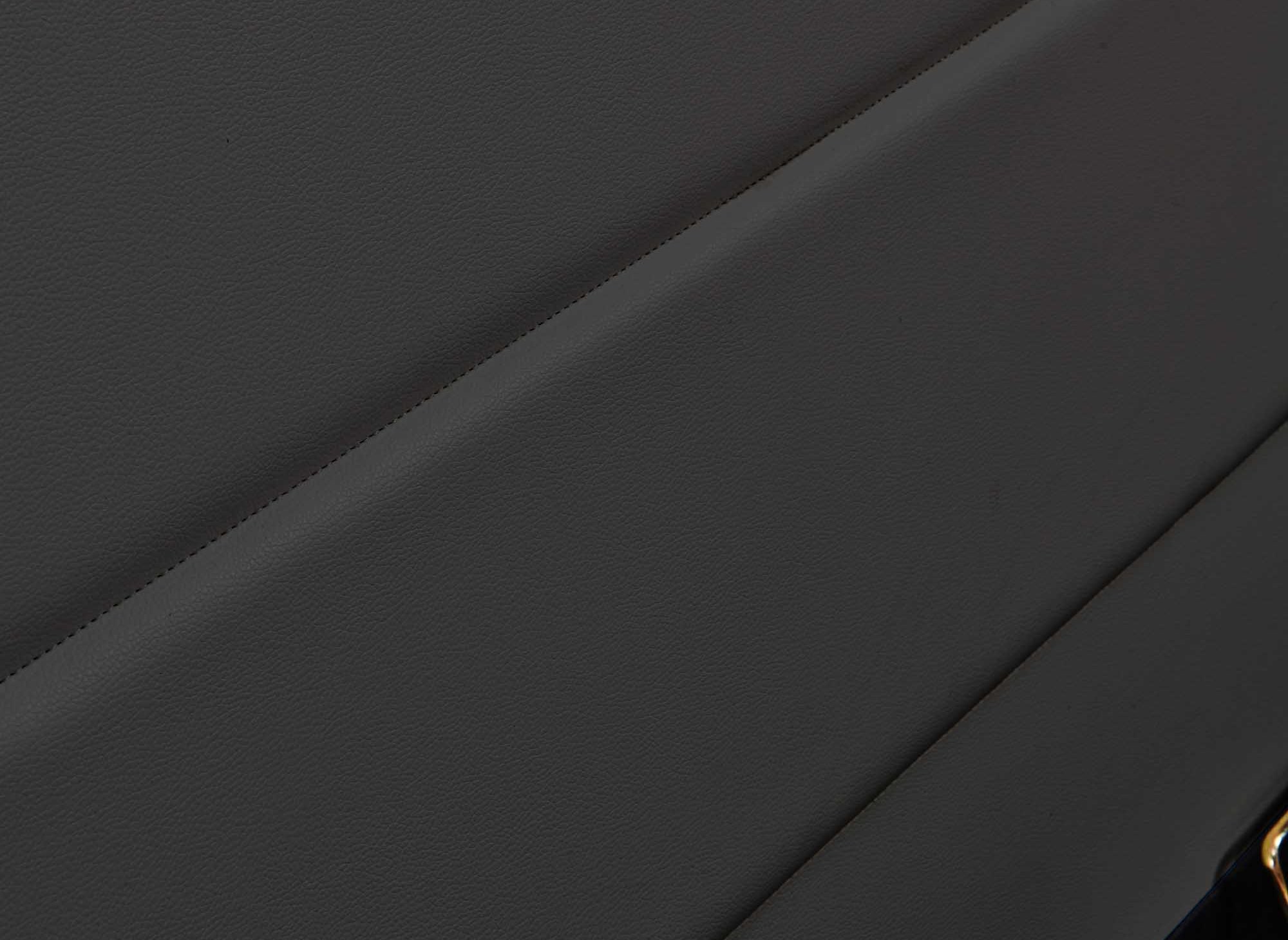 Lit coffre en simili cuir noir avec LED 140x190 cm ELENCE